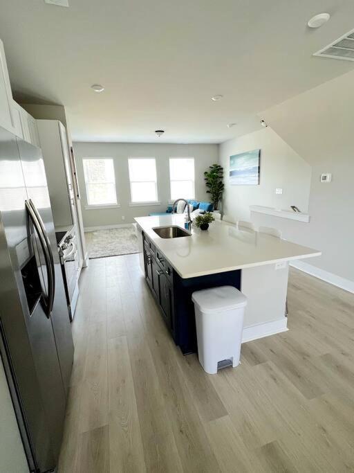 Brand New Build 10 Min- Uptown Vila Charlotte Exterior foto